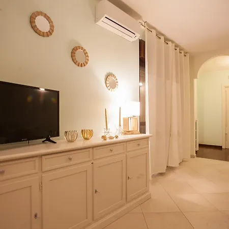 Building 7s Apartment Olbia